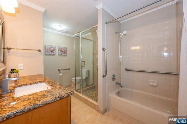 146 E Whisper Way, Roxbury Township, NJ 07852