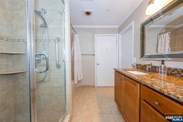 146 E Whisper Way, Roxbury Township, NJ 07852