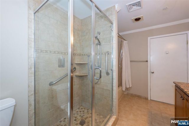 146 E Whisper Way, Roxbury Township, NJ 07852