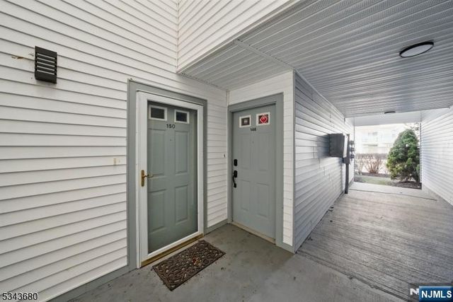 146 E Whisper Way, Roxbury Township, NJ 07852