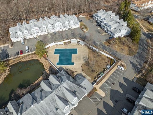 146 E Whisper Way, Roxbury Township, NJ 07852