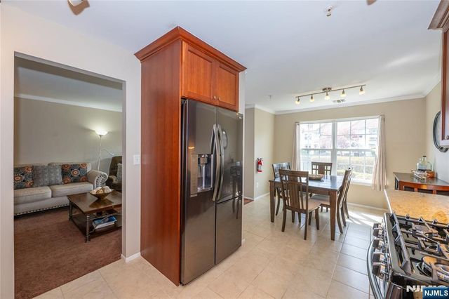 146 E Whisper Way, Roxbury Township, NJ 07852