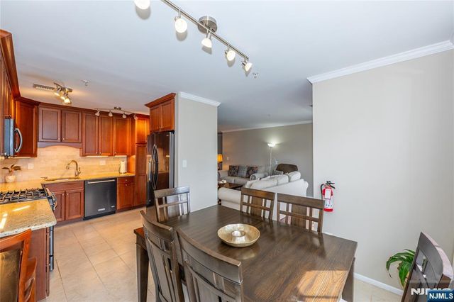 146 E Whisper Way, Roxbury Township, NJ 07852
