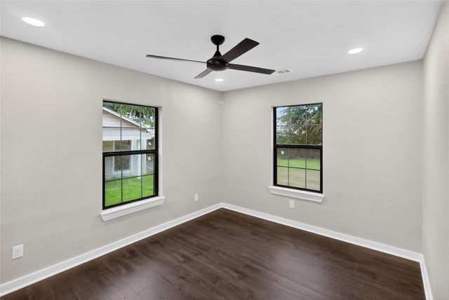 428 Van Molan Street, Houston, TX 77022