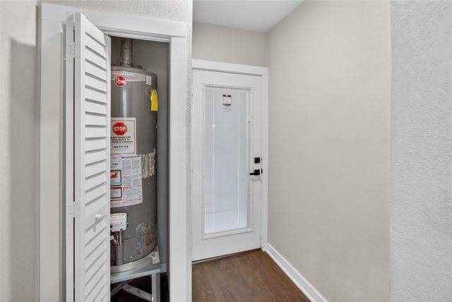 428 Van Molan Street, Houston, TX 77022