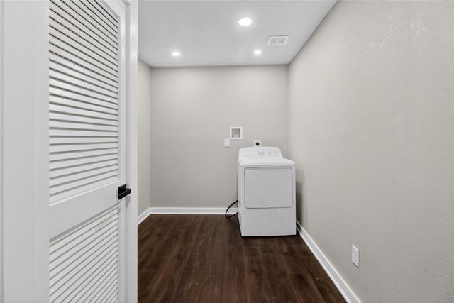 428 Van Molan Street, Houston, TX 77022