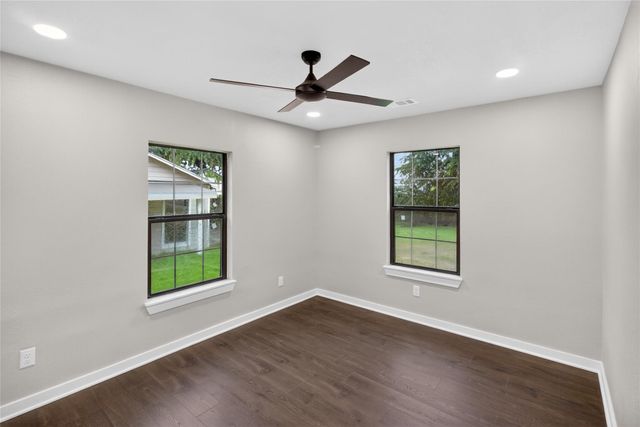 428 Van Molan Street, Houston, TX 77022