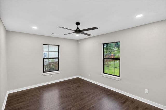 428 Van Molan Street, Houston, TX 77022