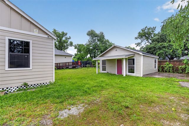 428 Van Molan Street, Houston, TX 77022