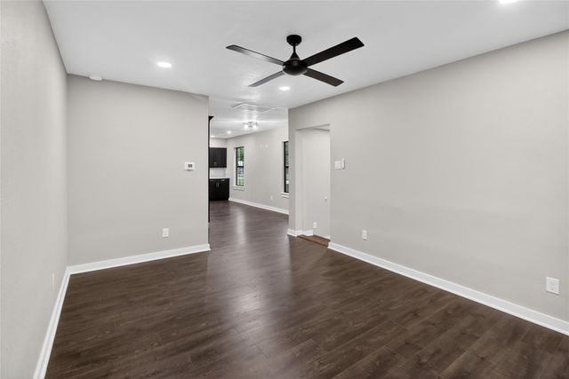 428 Van Molan Street, Houston, TX 77022