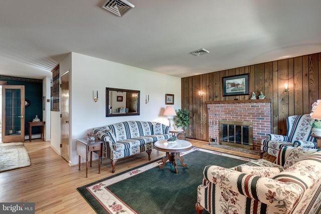 1648 DEER PARK RD, Finksburg, MD 21048