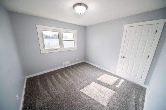 2020 23rd St NW, Rochester, MN 55901