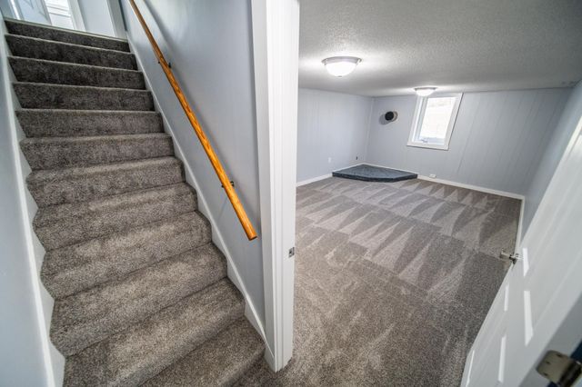 2020 23rd St NW, Rochester, MN 55901