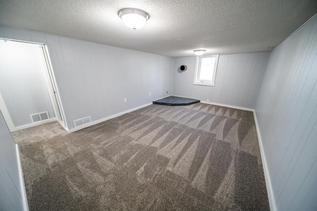 2020 23rd St NW, Rochester, MN 55901