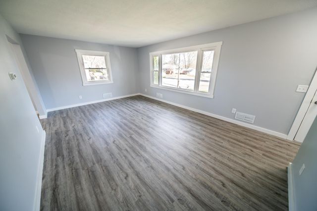 2020 23rd St NW, Rochester, MN 55901