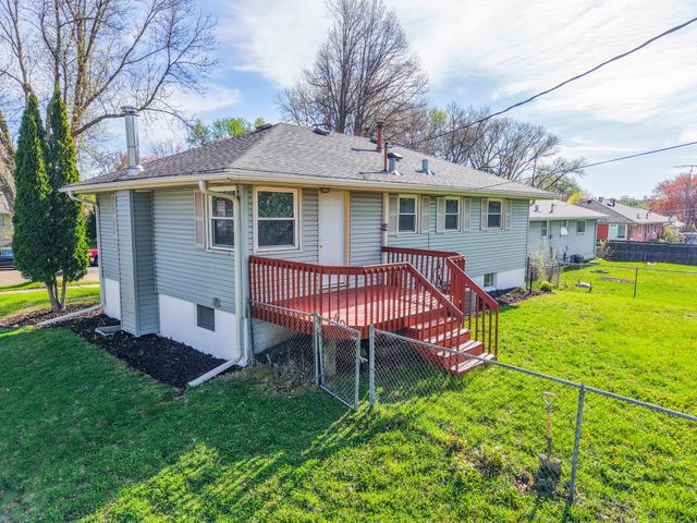 2020 23rd St NW, Rochester, MN 55901