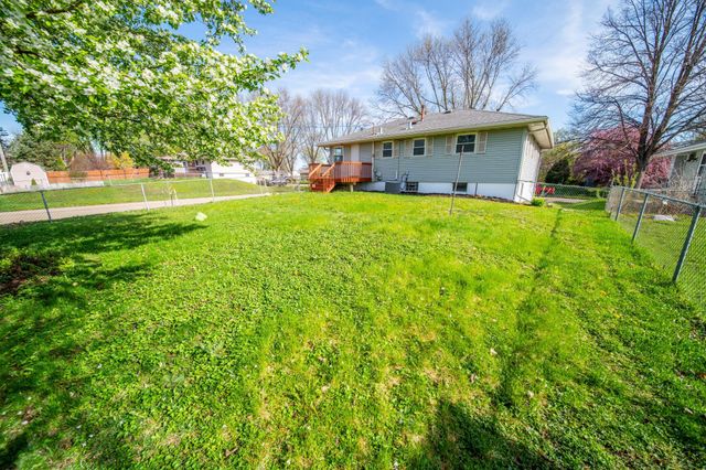 2020 23rd St NW, Rochester, MN 55901