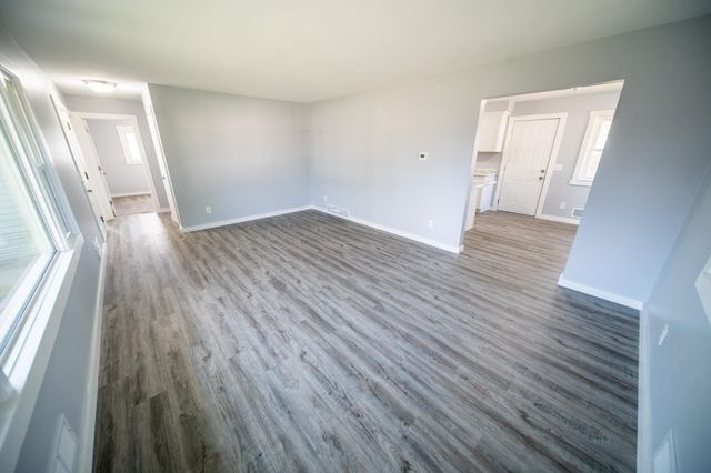 2020 23rd St NW, Rochester, MN 55901