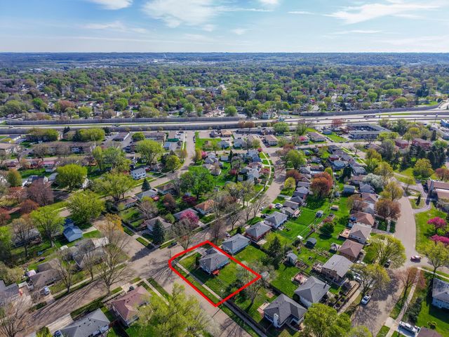 2020 23rd St NW, Rochester, MN 55901