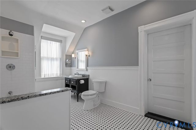 802 S Center St, Ashland, VA 23005