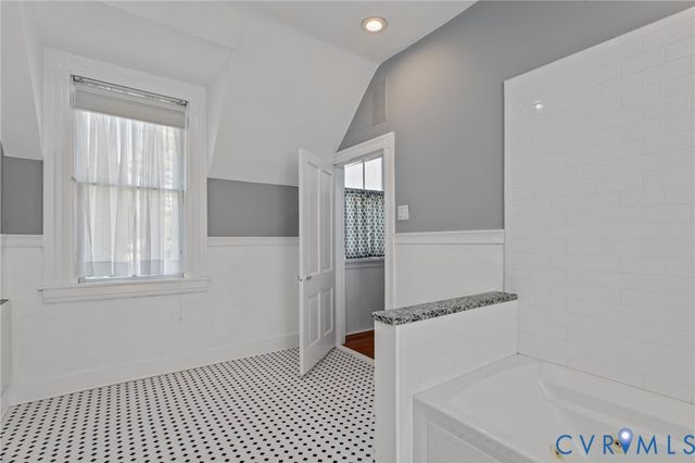 802 S Center St, Ashland, VA 23005