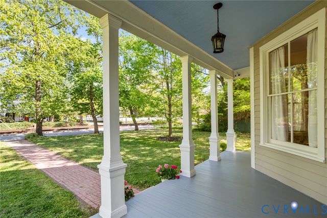 802 S Center St, Ashland, VA 23005