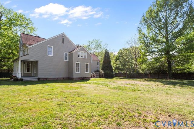 802 S Center St, Ashland, VA 23005
