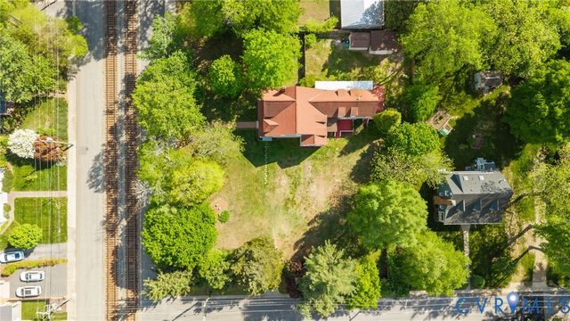 802 S Center St, Ashland, VA 23005