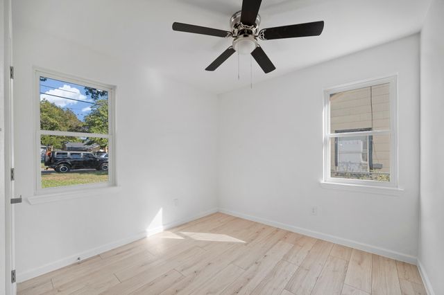 615 Johnson Drive, Duncanville, TX 75116