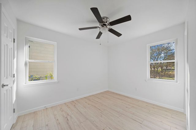 615 Johnson Drive, Duncanville, TX 75116