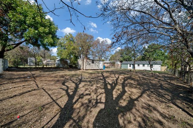 615 Johnson Drive, Duncanville, TX 75116
