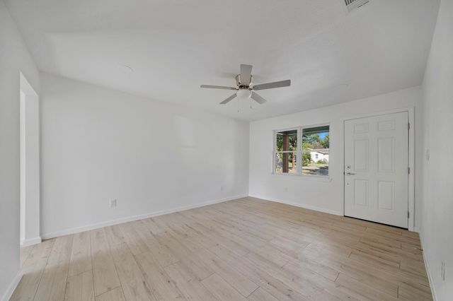 615 Johnson Drive, Duncanville, TX 75116