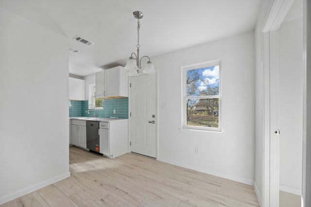 615 Johnson Drive, Duncanville, TX 75116