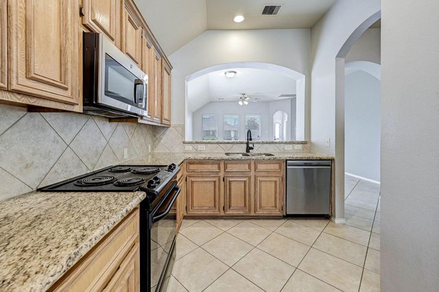 18923 Bluestone Hollow Lane, Tomball, TX 77377