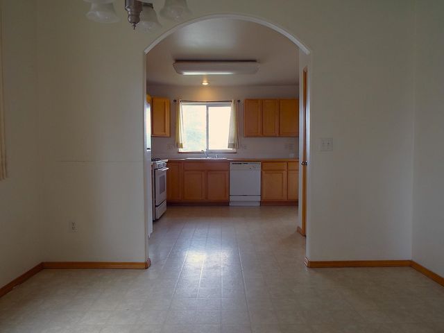 9318 N Oak St, Spokane, WA 99208