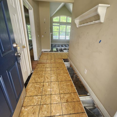15 Commissioners Court, Hanahan, SC 29410