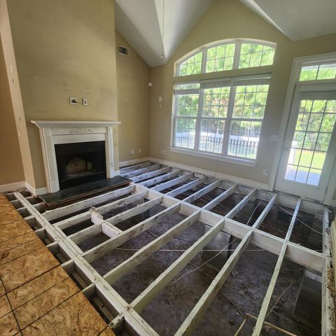15 Commissioners Court, Hanahan, SC 29410