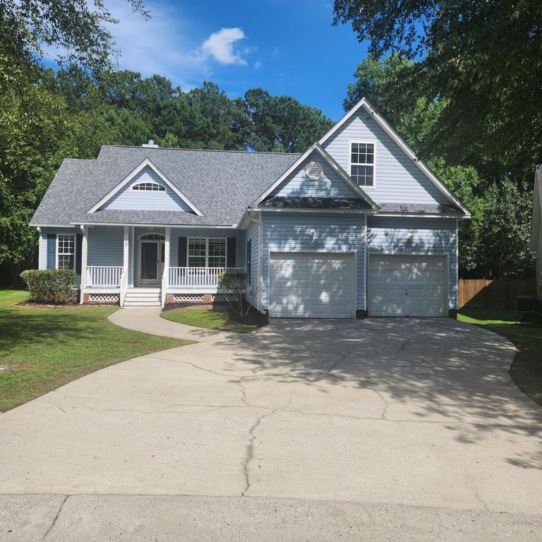 15 Commissioners Court, Hanahan, SC 29410