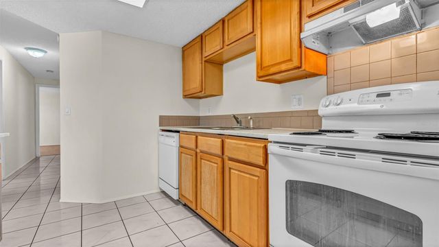 122 LOBLOLLY COURT C, Oldsmar, FL 34677