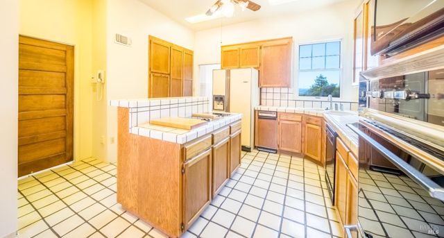 912 York St, Vallejo, CA 94590