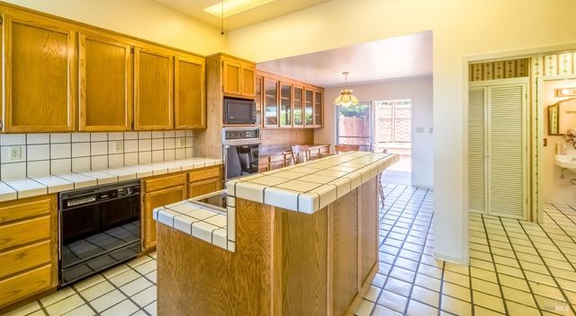 912 York St, Vallejo, CA 94590