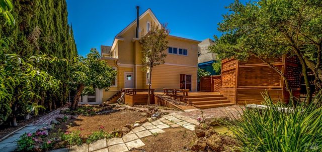 912 York St, Vallejo, CA 94590
