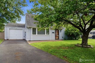 17 Joanna Place, Colonia, NJ 07067