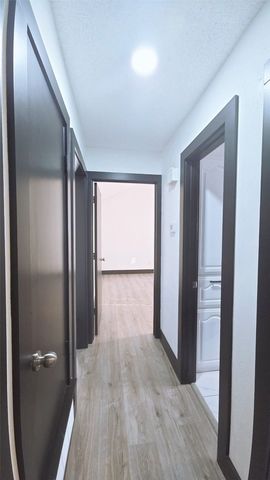 1933 Oakbluff Drive, Carrollton, TX 75007