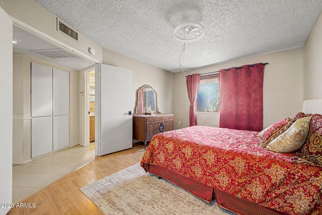 11078 W COGGINS Drive, Sun City, AZ 85351