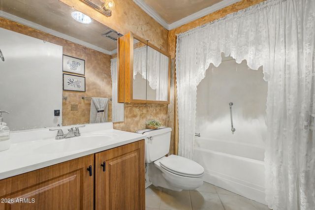 11078 W COGGINS Drive, Sun City, AZ 85351