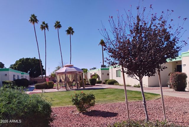 11078 W COGGINS Drive, Sun City, AZ 85351