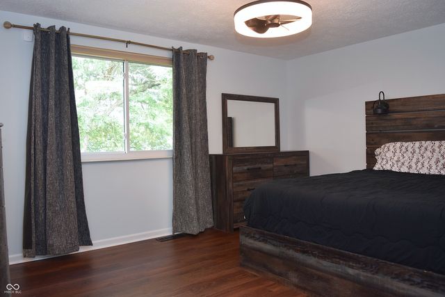 8059 Harvest Lane, Indianapolis, IN 46256