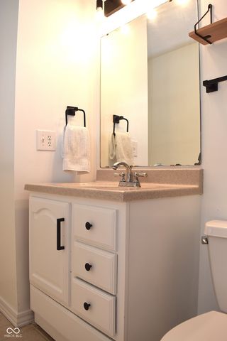 8059 Harvest Lane, Indianapolis, IN 46256