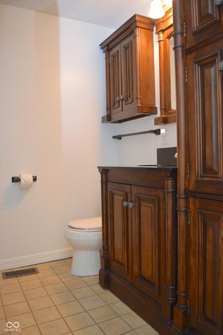 8059 Harvest Lane, Indianapolis, IN 46256